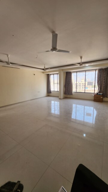 Room in 3 BHK Apartment at Dedhia Central Palace, Borivali West – for Rent
