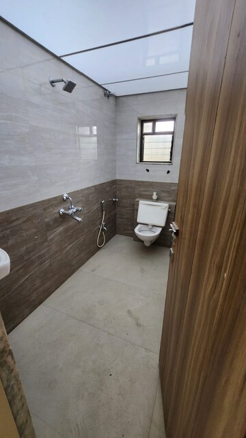 Room in 3 BHK Apartment at Dedhia Central Palace, Borivali West – for Rent