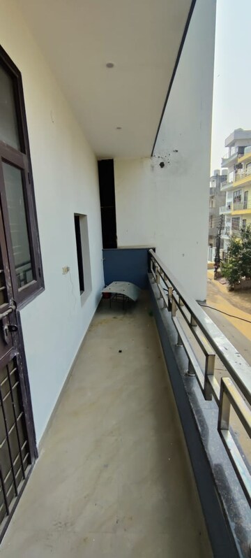 Balcony in 2 BHK Builder Floor at Sector 52 – for Rent
