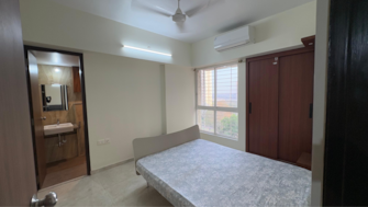 2 BHK Apartment For Rent in Lodha Amara New Tower Kolshet Industrial Area Thane  8110382