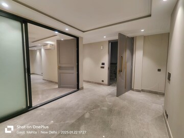 Room in 4 BHK Builder Floor at Greater Kailash ii – for Sale