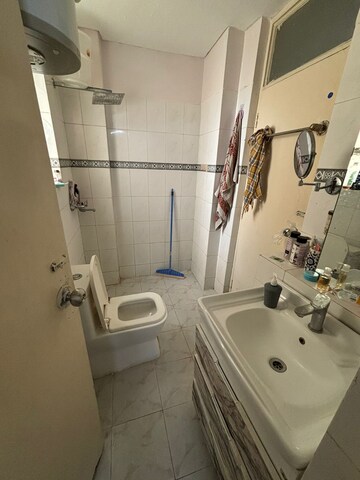 Master Bedroom in 2 BHK Apartment at Maple Heights, Sector 43 – for Rent