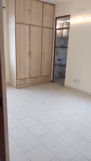 Room in 2 BHK Apartment at Maple Heights, Sector 43 – for Rent