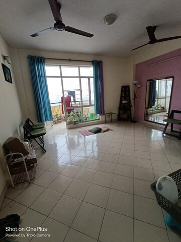 Parking in 2 BHK Apartment at Maple Heights, Sector 43 – for Rent