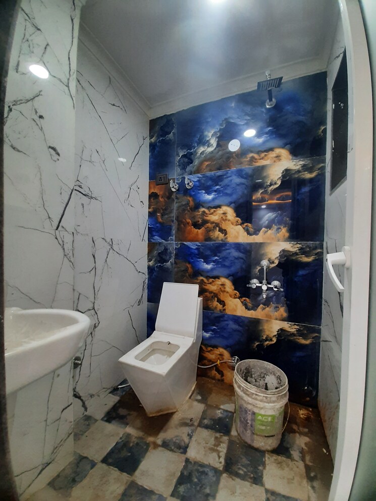 Bathroom, sector 19 dwarka 3 Bedroom 1000 Sq.Ft. Apartment In Sector 19 Dwarka Delhi 8110503