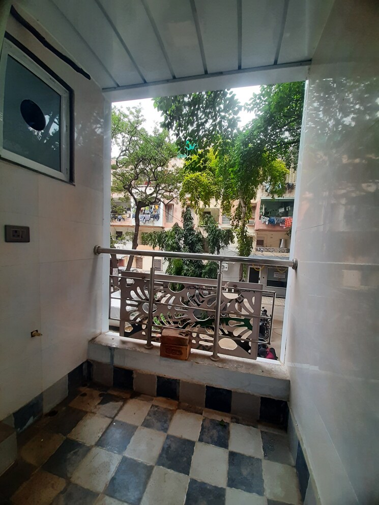 Balcony, sector 19 dwarka 3 Bedroom 1000 Sq.Ft. Apartment In Sector 19 Dwarka Delhi 8110503