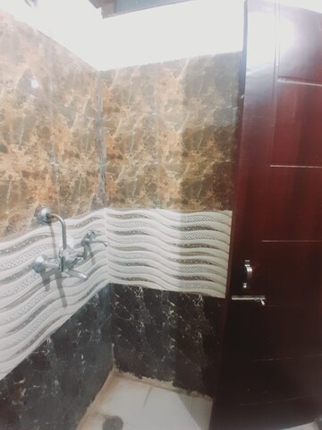 Attached Bathroom in 2 BHK Apartment at Sector 20 – for Rent