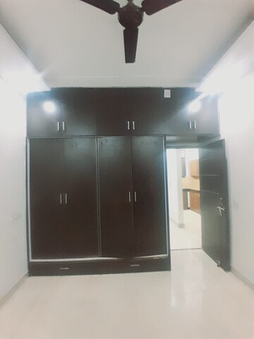 Furnished Amenities in 2 BHK Apartment at Sector 20 – for Rent