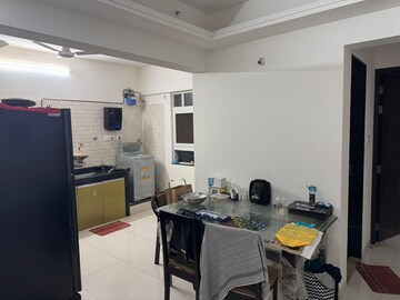Master Bedroom in 2 BHK Builder Floor at Nyati Elysia, Kharadi – for Rent