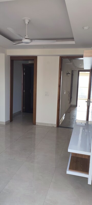 Building Lobby in 3 BHK Builder Floor at Empire Floors, Sector 57 – for Rent