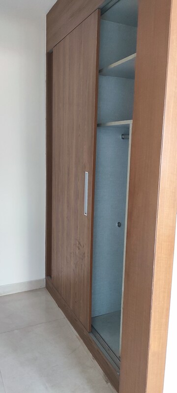 Building Lobby in 3 BHK Builder Floor at Empire Floors, Sector 57 – for Rent