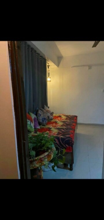 Room in 3 BHK Apartment at Mahalakshmi Nagar – for Rent