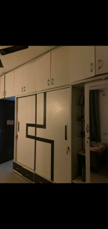 Room in 3 BHK Apartment at Mahalakshmi Nagar – for Rent