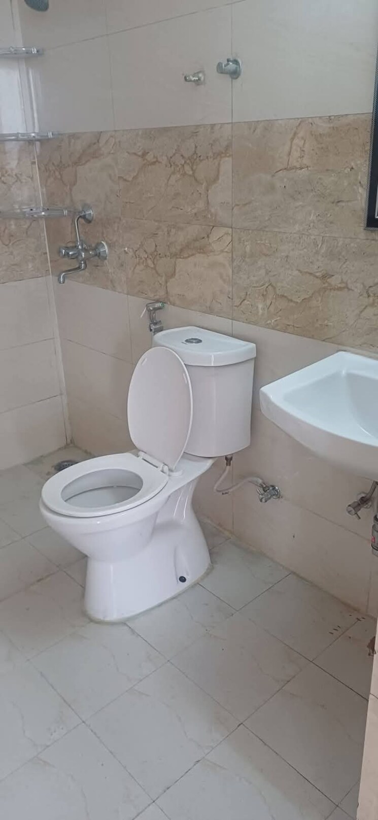 Bathroom, amrapali-golf-homes 3 Bedroom 1115 Sq.Ft. Apartment In Sector 4 Greater Noida Greater Noida 8110596