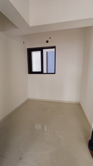 Bedroom in 2 BHK Apartment at Larkins 315 Rio, Panch Pakhadi – for Rent