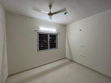 Room in 3 BHK Apartment at Prestige Tranquil, Kokapet – for Rent