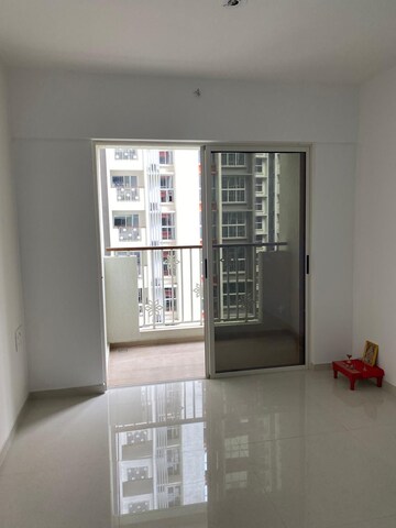 Room in 2.5 BHK Apartment at Lodha Codename Premier, Dombivli East – for Sale