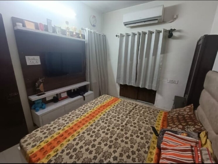 Bedroom, paschim vihar 2 Bedroom 70 Sq.Yd. Builder Floor In Paschim Vihar Delhi 8110705