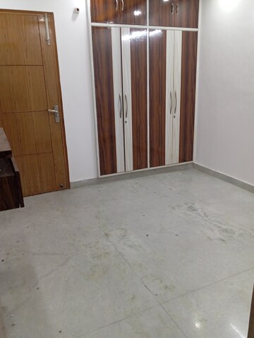 2.5 BHK Builder Floor For Rent in Krishna Nagar