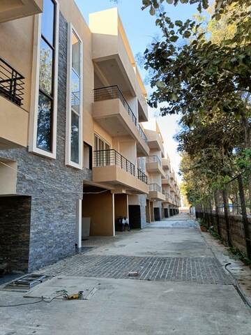 4 BHK Villa – Exterior View View at Unishire Esplanade, Thanisandra Main Road - for Rent