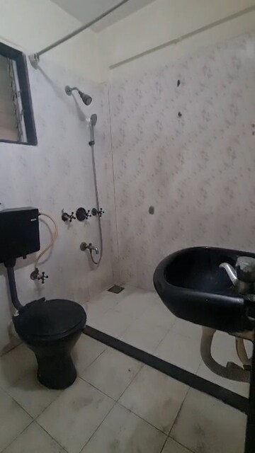 Master Bedroom in 2 BHK Apartment at Andheri West – for Rent