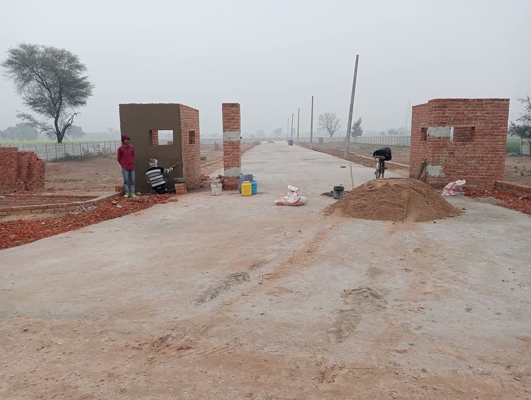 Plot For Sale in Max Balaji Defence City 3