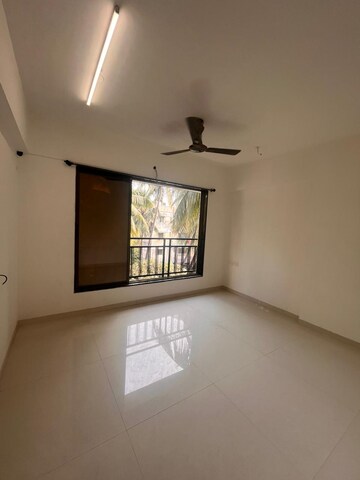Bedroom in 2 BHK Apartment at Andheri West – for Rent