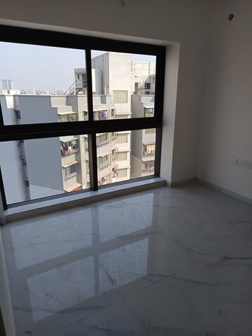 Bedroom in 2 BHK Apartment at Andheri West – for Rent