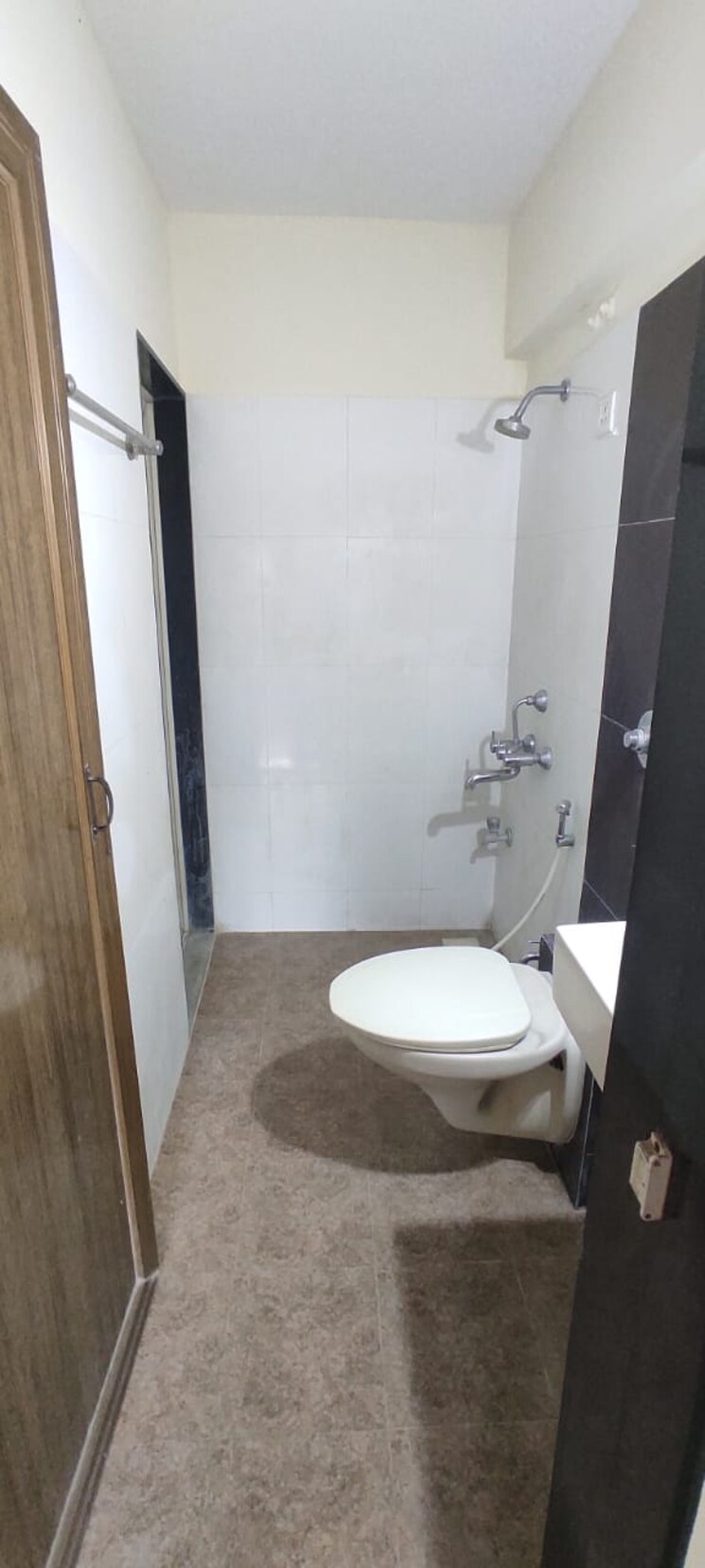 Bathroom, vihang-valley-phase-2 1 Bedroom 450 Sq.Ft. Apartment In Kasarvadavali Thane 8110943