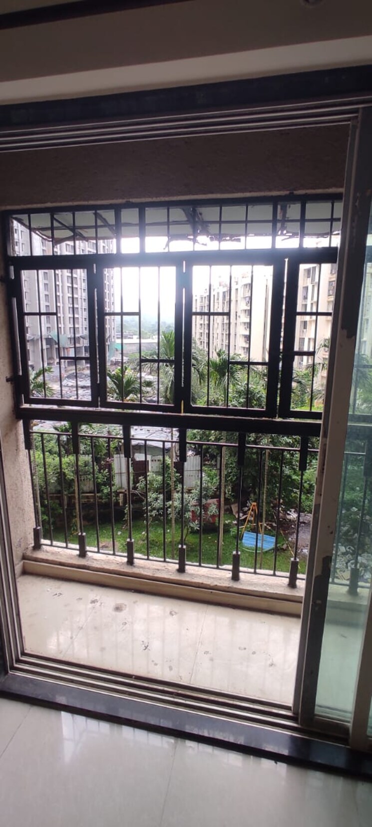 Balcony, vihang-valley-phase-2 1 Bedroom 450 Sq.Ft. Apartment In Kasarvadavali Thane 8110943