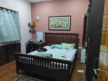 Bedroom in 3 BHK Apartment at Lodha Grandeur, Prabhadevi – for Rent