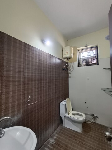 Bathroom in 3 BHK Apartment at Banjara Hills – for Rent