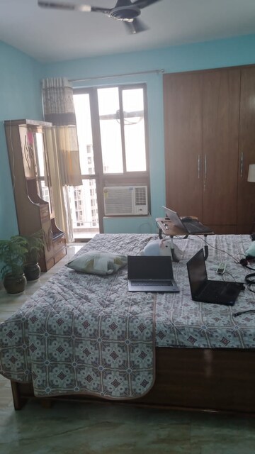 Living Room in 1.5 BHK Apartment at Unitech The Residences Gurgaon, Sector 33 – for Rent