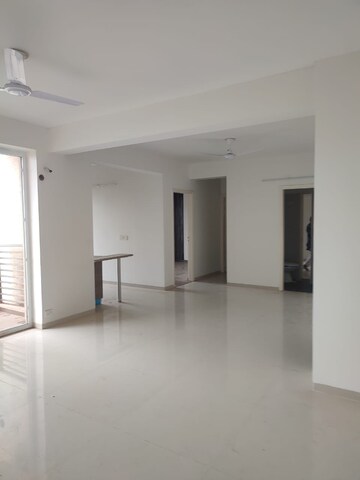 Room in 4 BHK Apartment at Tulip Violet, Sector 69 – for Rent
