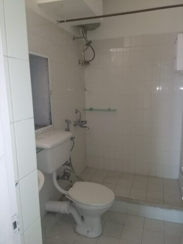Bathroom in 2 BHK Apartment at DLF Regency Park I, Dlf Phase iv – for Rent