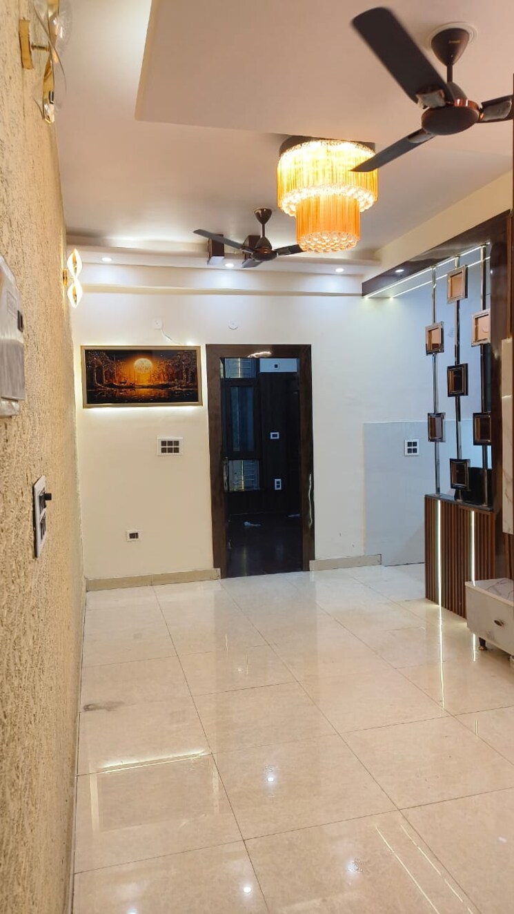 Living Room, parakh-homes 2 Bedroom 950 Sq.Ft. Builder Floor In Gyan Khand I Ghaziabad 8111123