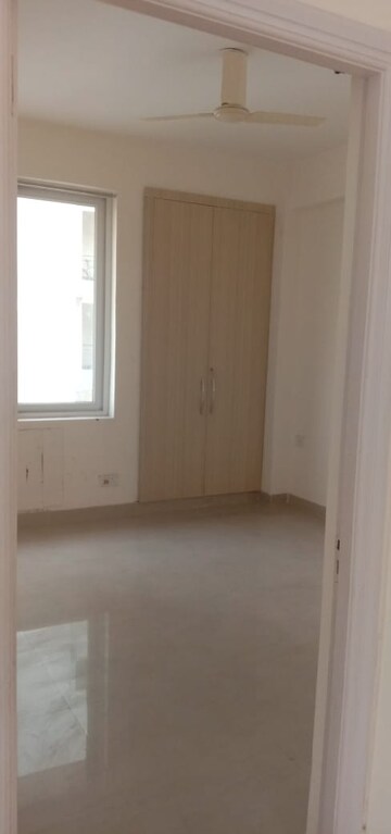 Room in 2 BHK Apartment at Samridhi Luxuriya Avenue, Sector 150 – for Sale