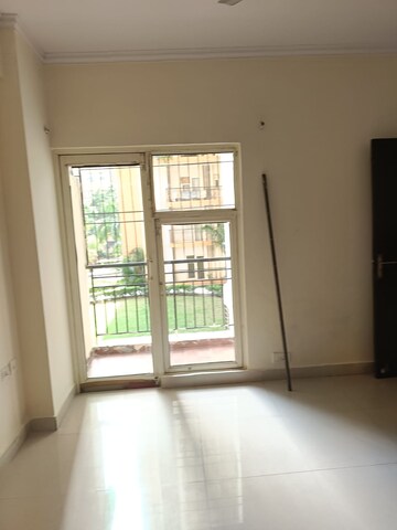 Room in 3 BHK Apartment at Gardenia Gateway, Sector 75 – for Rent