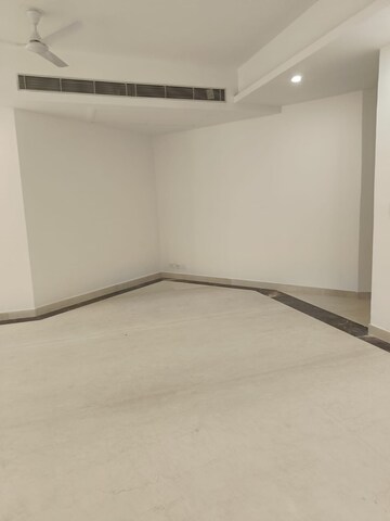 Room in 3 BHK Apartment at Supertech ORB, Sector 74 – for Rent