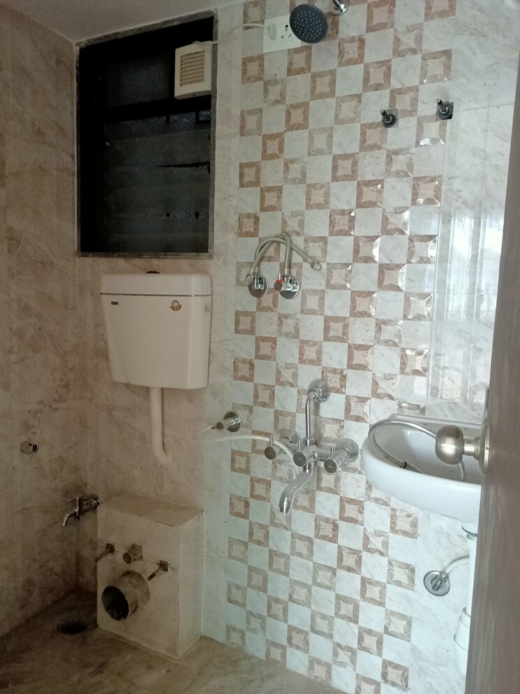 Bathroom, bhoomi-acropolis 2 Bedroom 610 Sq.Ft. Apartment In Virar West Palghar 8111208