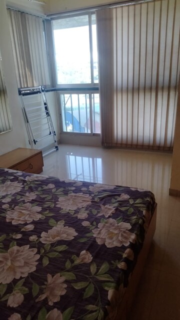 Room in 2 BHK Apartment at Vasant Vihar Society, Manpada – for Rent
