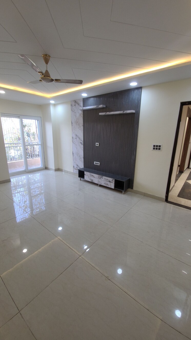 Living Room, sector 46 4 Bedroom 500 Sq.Yd. Builder Floor In Sector 46 Faridabad 8111225