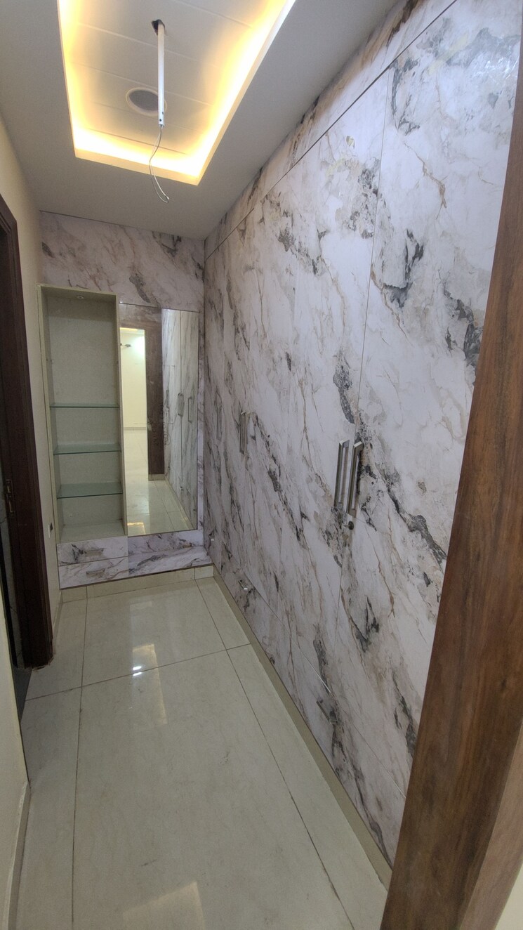 Bathroom, sector 46 4 Bedroom 500 Sq.Yd. Builder Floor In Sector 46 Faridabad 8111225