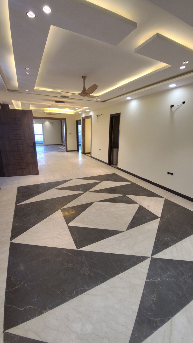 Bedroom, sector 46 4 Bedroom 500 Sq.Yd. Builder Floor In Sector 46 Faridabad 8111225
