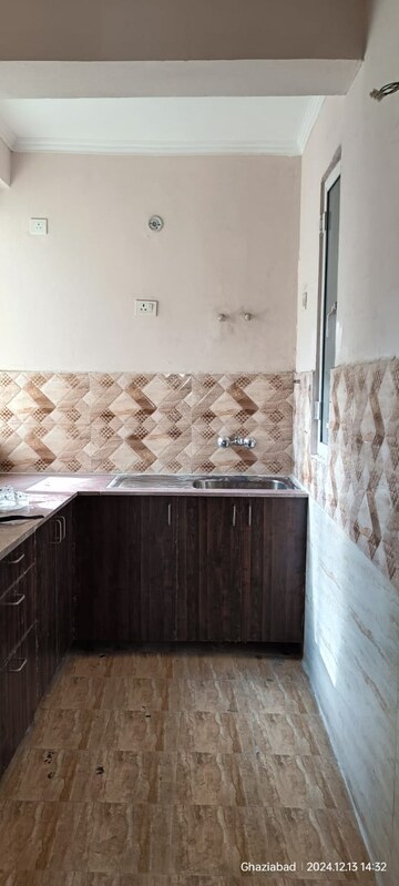 Furnished Amenities in 2.5 BHK Apartment at Mahagun Mywoods III, Sector 16c Greater Noida – for Sale