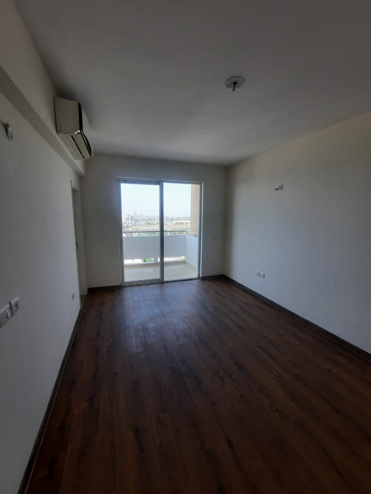 Room, emaar-imperial-gardens 3 Bedroom 2000 Sq.Ft. Apartment In Sector 102 Gurgaon 8111241