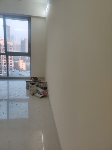 Room in 2 BHK Apartment at Bhoomi Celestia, Malad West – for Rent