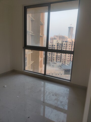 Room in 2 BHK Apartment at Bhoomi Celestia, Malad West – for Rent