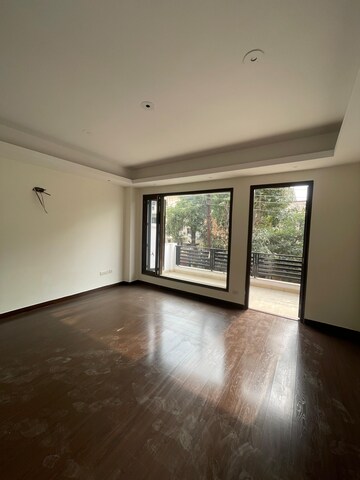 Room in 3 BHK Independent House at RWA Apartments Sector 30, Sector 30 – for Rent