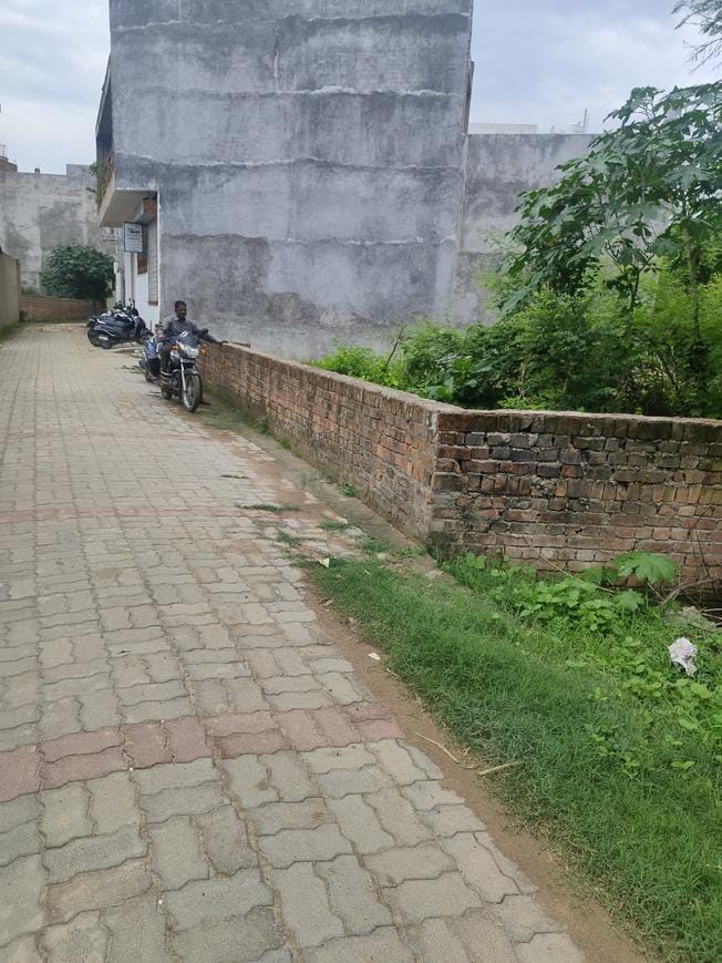 Plot For Sale in Sector 122 Block - D